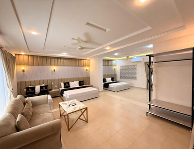 Deluxe Family Suite